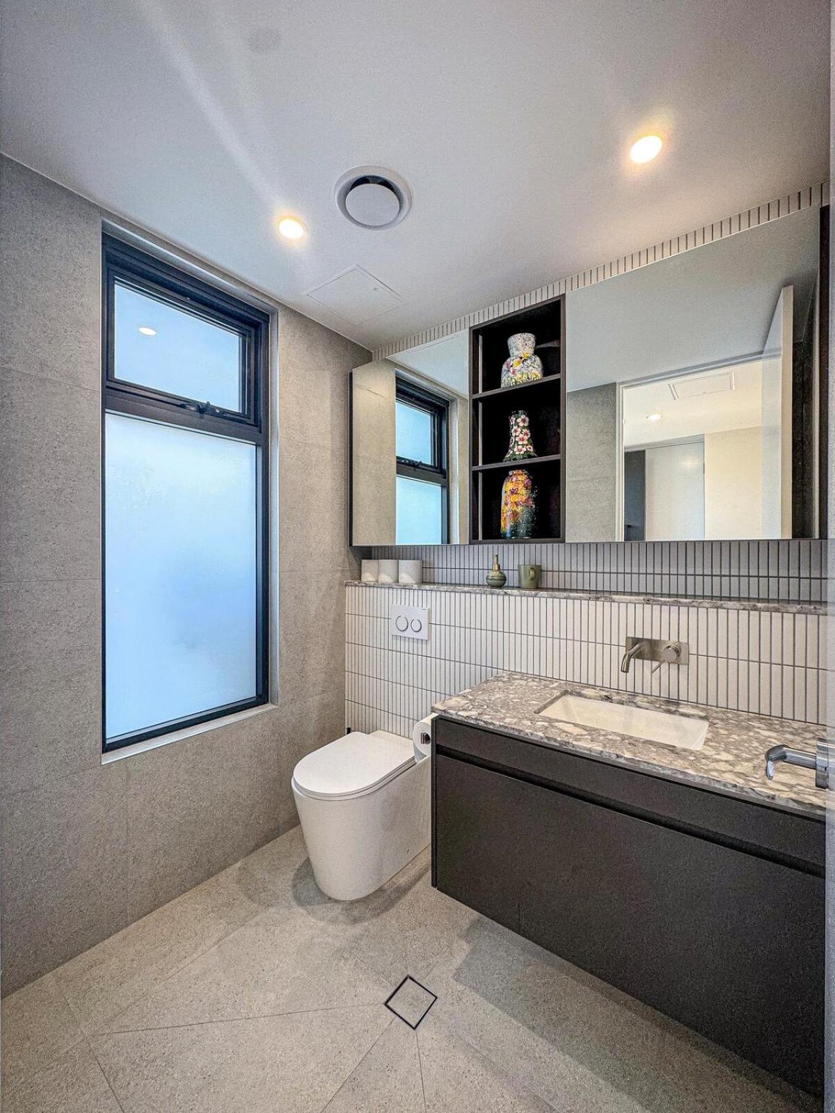 Brand New 3 Bedrooms Townhouse In North Paramatta Holiday home *